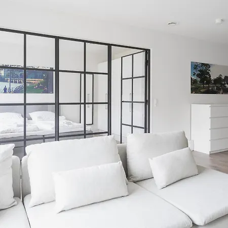 Fantastic 1-bed W Private Terrace شقة *